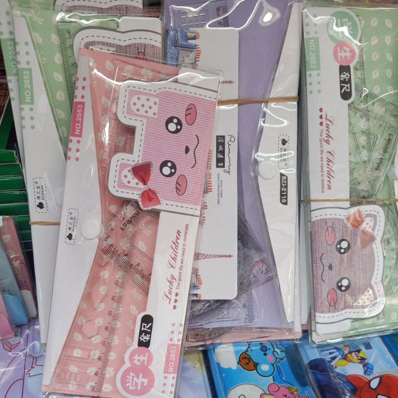

penggaris set 20 cm isi 4 pcs