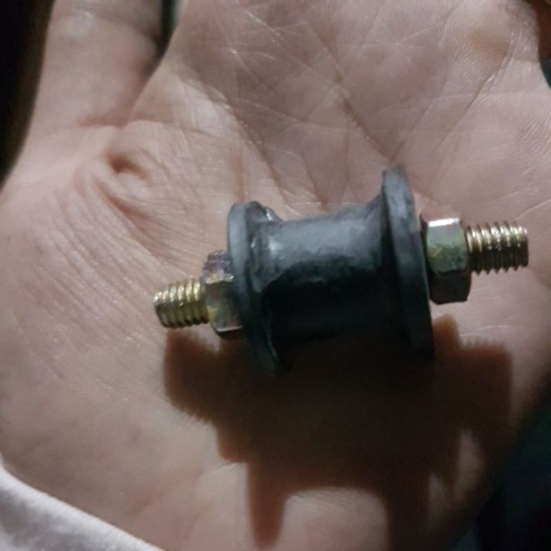 engine mounting 328 pemotong rumput