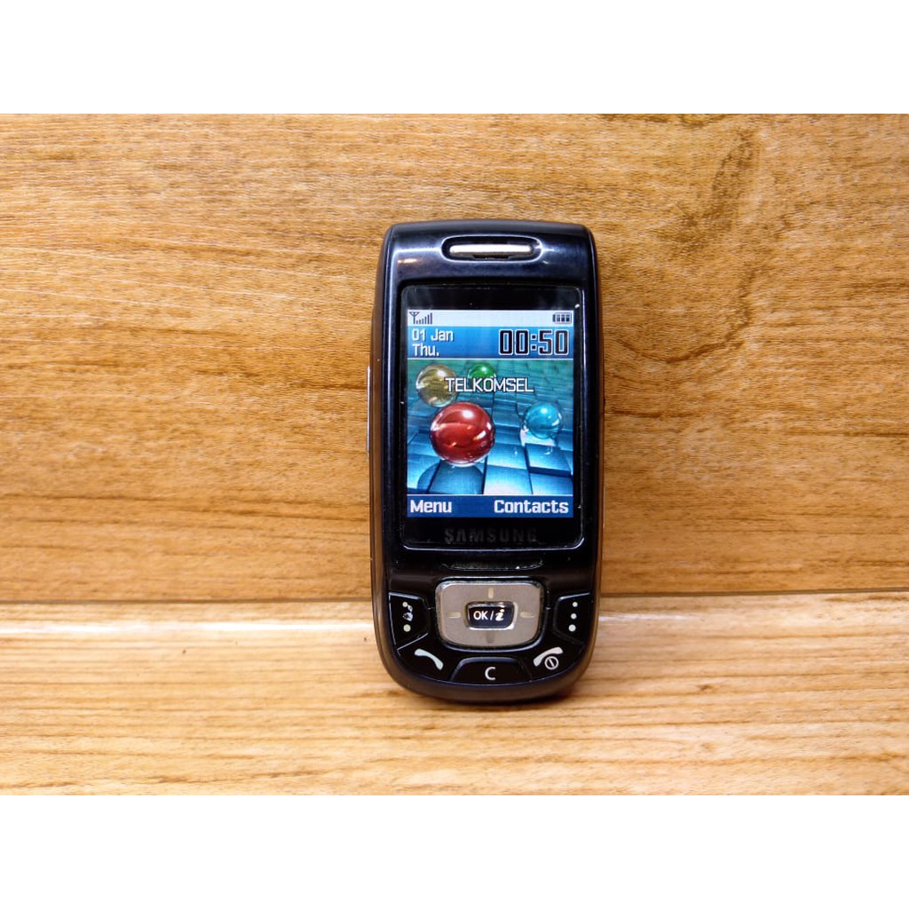 HP Samsung Jadul SGH D500 Slide Hitam Mulus Siap Pakai Bkn E1195 E1272 atau Samsung Lipat
