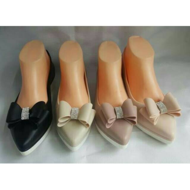 Sepatu flat shoes wanita cewe karet jelly hitam peach krem