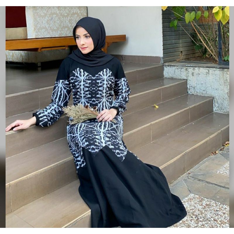 Chyra Dress By Javina