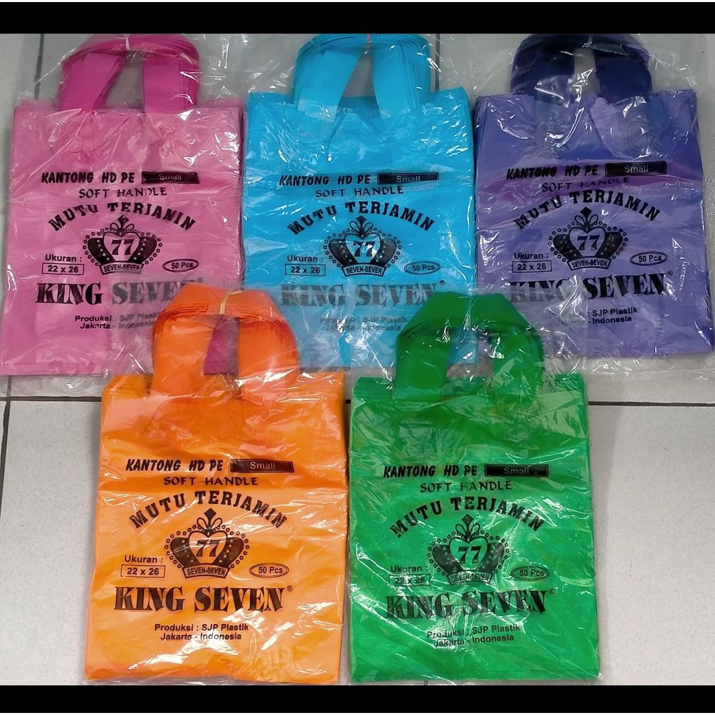 

Kantong Plastik Tenteng Soft Handle UK 22x26 Polos isi 50lembar