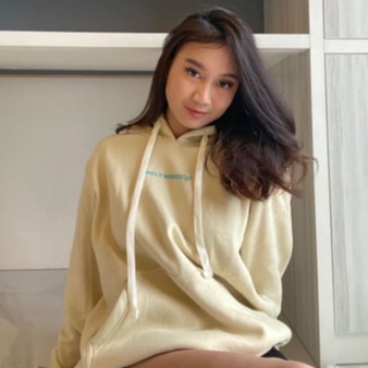 Pluffyschoice x Holywings PLUFFY Bar Logo Pullover Hoodie Wanita-3