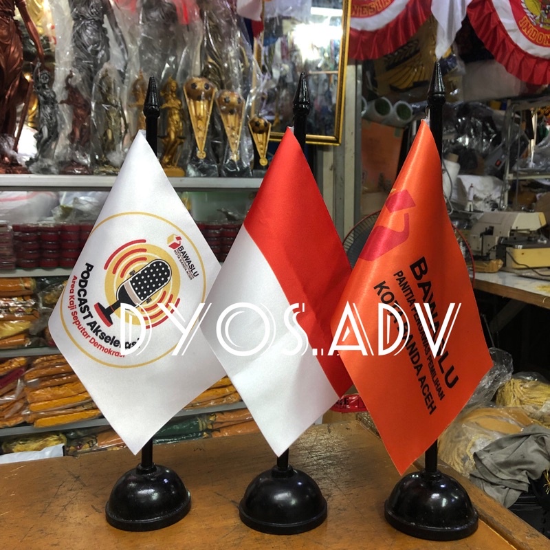 Bendera custom meja + tiang kayu meja