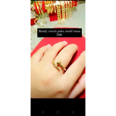 cincin paku motif emas 750