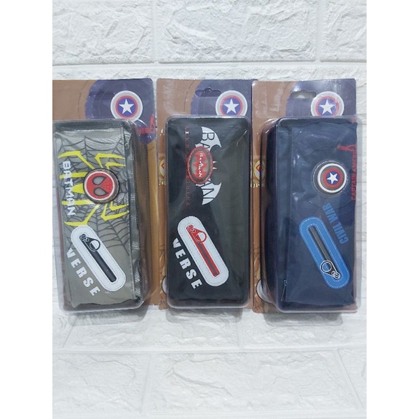 

tempat pensil sleting superhero nyala