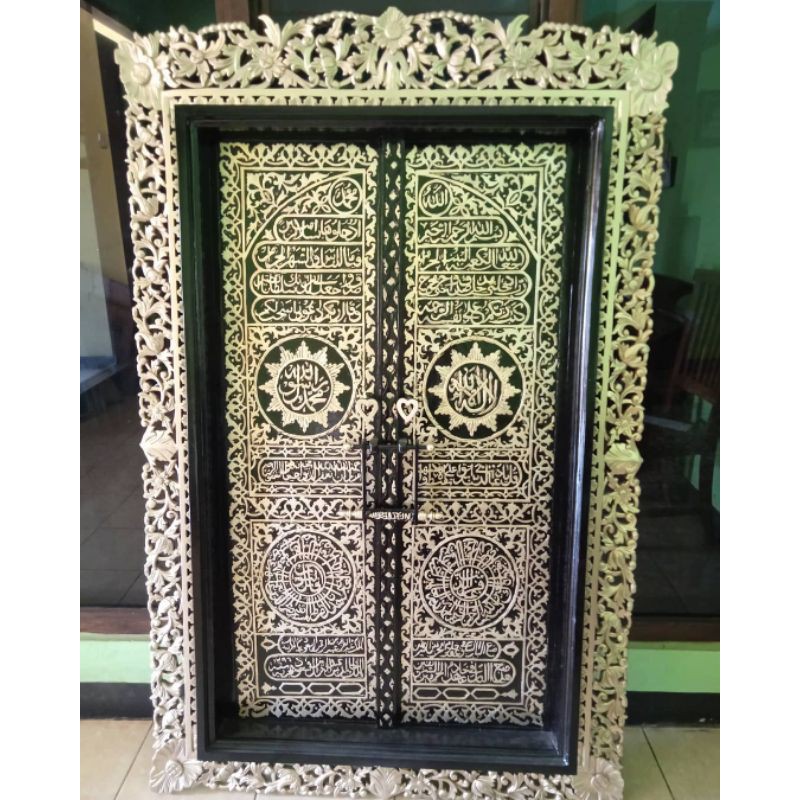 KALIGRAFI PINTU KAKBAH KAYU JATI JEPARA