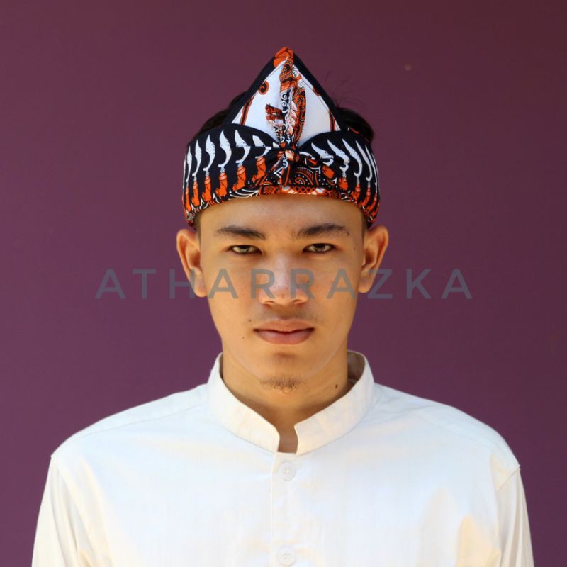 Iket Sunda Makuta Wangsa - Iket kepala Motiv batik Kujang Sunda