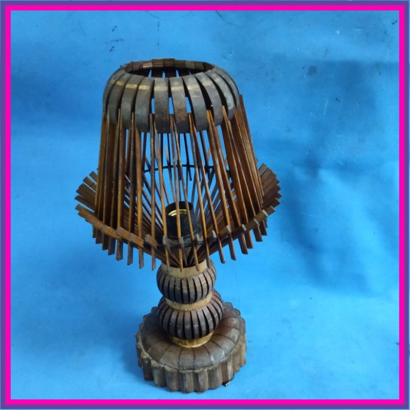 Jual pajangan lampu jaman dulu kerajinan bambu jadul vintage antik