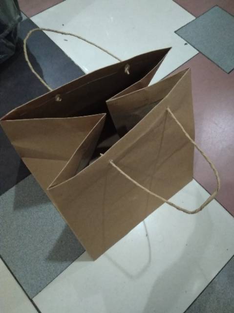 

Paper bag polos buat nasi box 25 isi 12 pcs/terlaris dan termurah