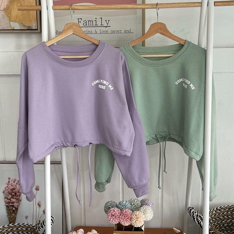 Come Find Me Sweater - Oversize Crop Wanita