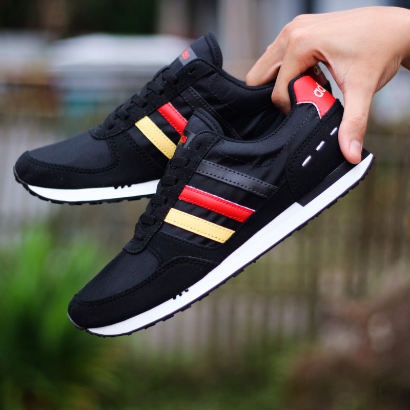 ADIDAS NEO CITY RACER BLACK JERMAN