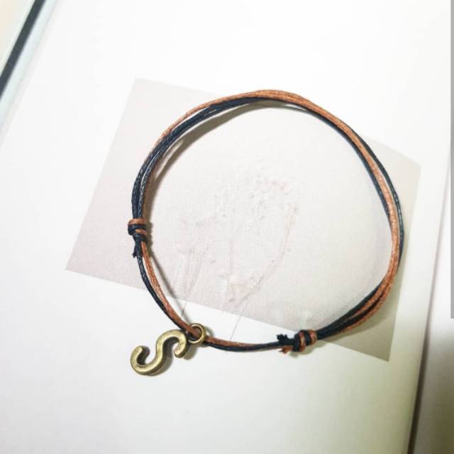 Simple initial 2 string hitam coklat (gelang couple / gelang unisex / gelang huruf / gelang inisial)