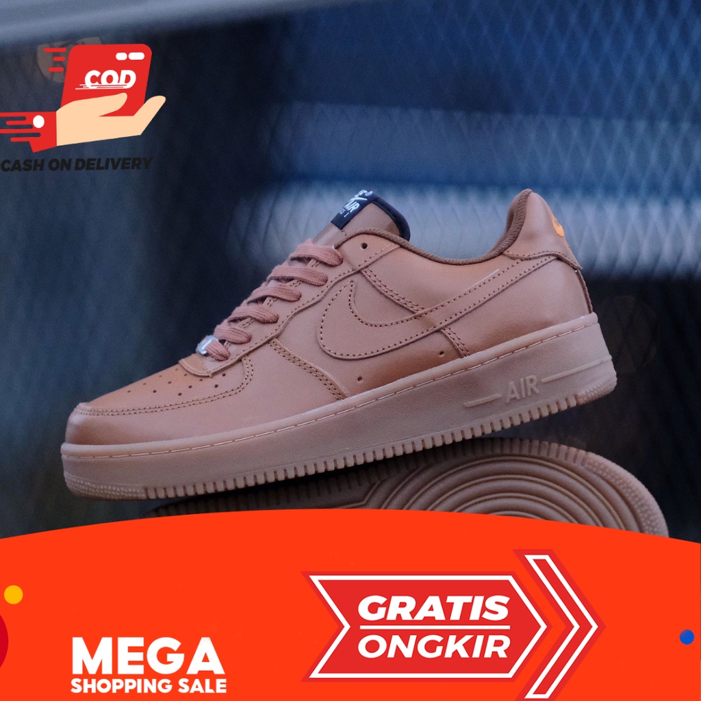 SEPATU NIKE AIR FORCE 1 LOW FULL BROWN