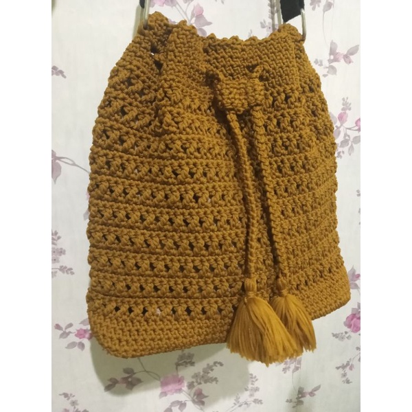 Tas Selempang Serut Rajut