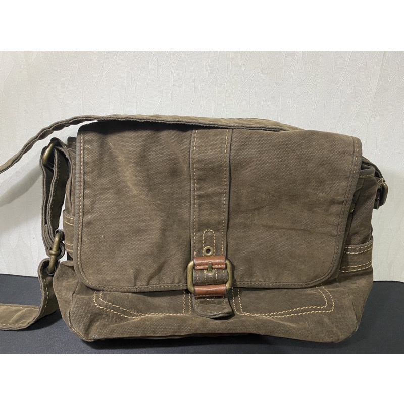 Preloved Fossil shoulder bag authentic