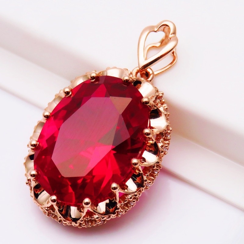 [Ready Stock]Fashion Hollowed-out Lace Inlaid Colored Gemstone Pendant 18K Rose Gold Plated Necklace