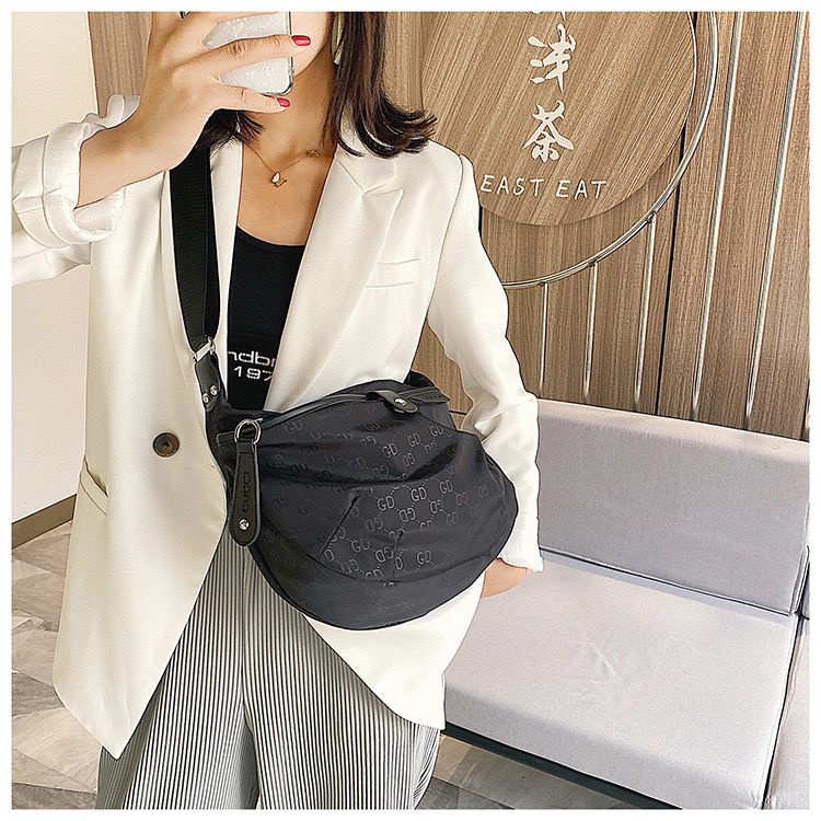 TAS SELEMPANG FASHION IMPORT C5598 TAS SELEMPANG WANITA SIMPLE MURAH TERLARIS TAS WANITA IMPORT