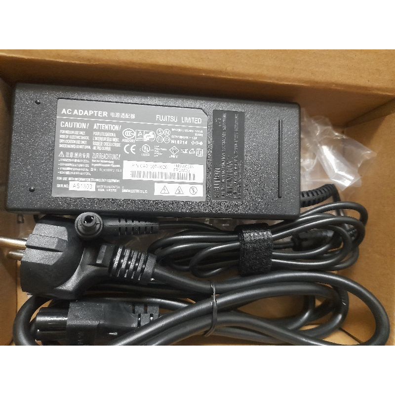 ADAPTOR CHARGER LAPTOP FUJITSU 19V 4.22A