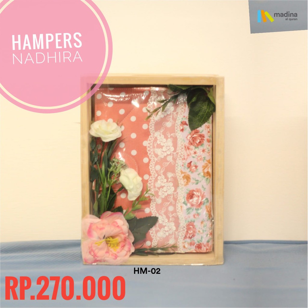 

Hampers Madina Nadira A5 Packaging Kayu dan Greeting Card