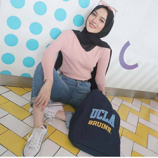 Briliant knit strady / sweater v-neck vintage knitted