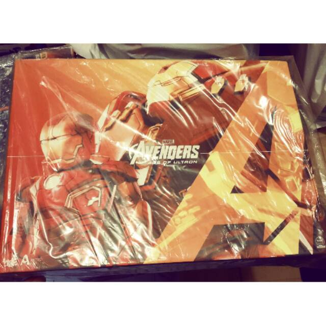 Hot Toys Touma Iron Man Mark 43 dan Hulkbuster