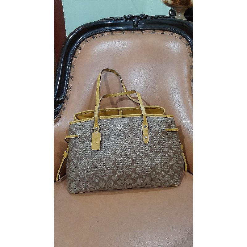 Coach drawstring carryall in signature yellow (Preloved)