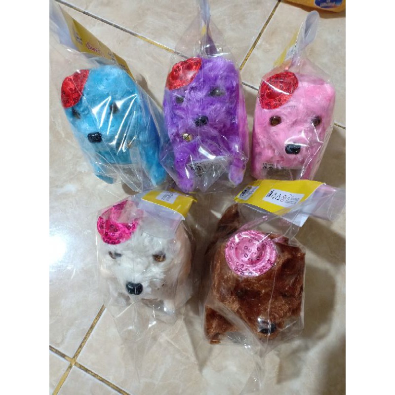 MAINAN ANJING BULU LUCU PAKAI BATERAI