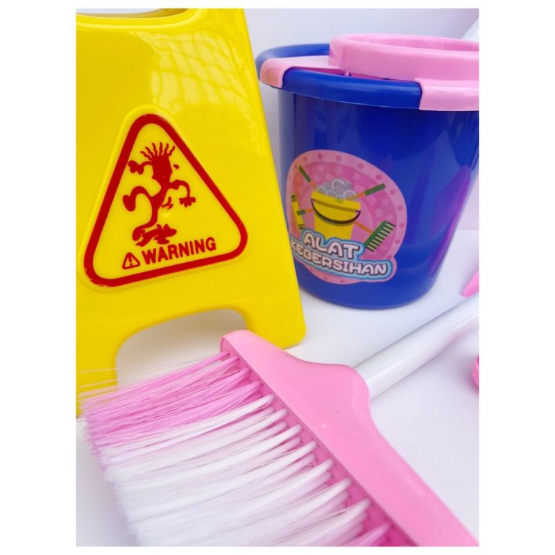 Little Helper Mainan Alat Kebersihan Little Helper Kantong Cleaning Set Mainan Sapu Pel Mainan Anak