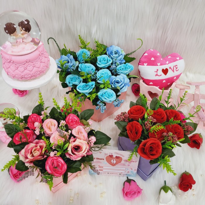 

Paket box hampers bunga valentine anniversary ulang tahun wisuda 47