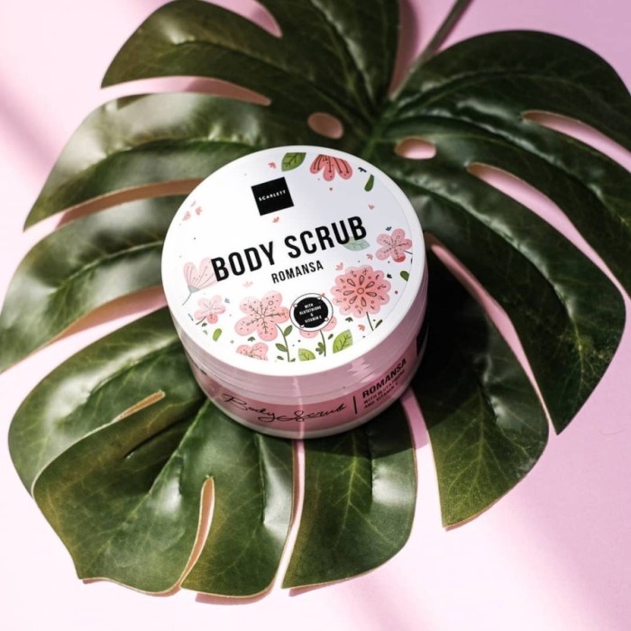 SCARLETT SCARLET WHITENING BODY SCRUBbpom