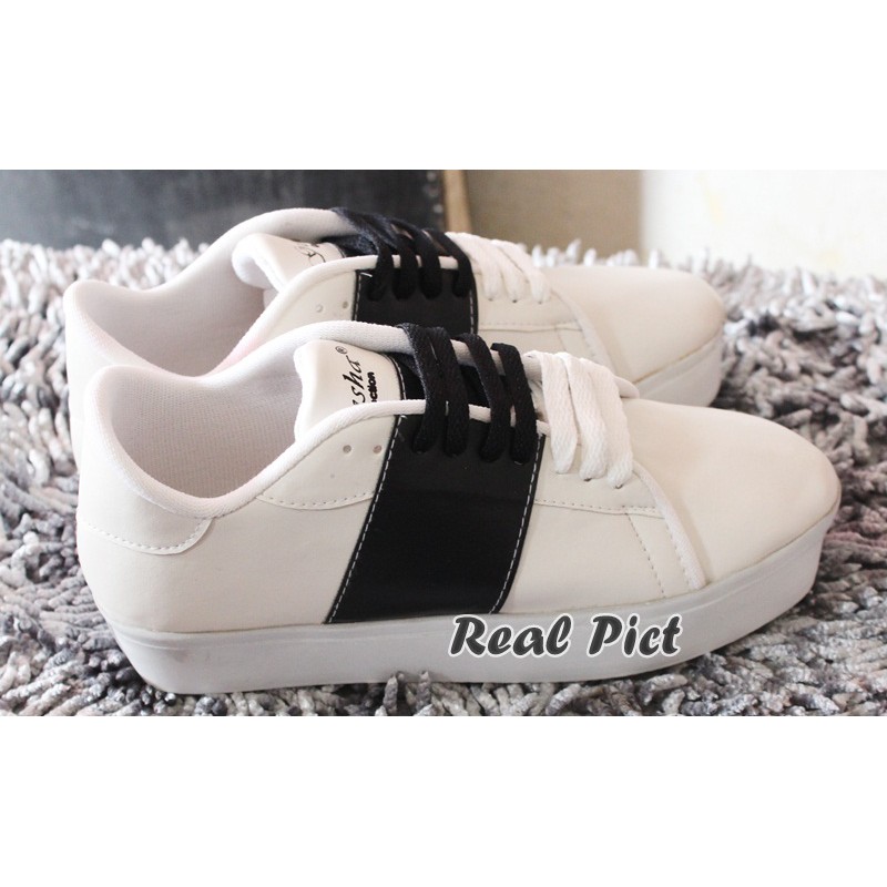 Sepatu Wanita Korea Cantik Variasi BNS533 Warna Hitam