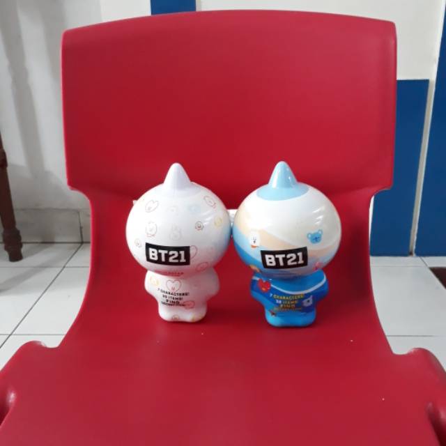 BT 21 mainan boneka surprise