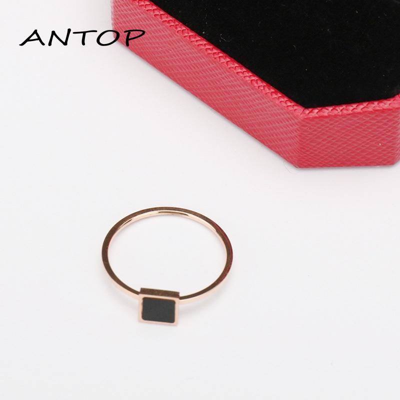 1 Pcs Fashion Cincin Titanium Wanita Kotak Hitam Pola Mawar Emas Stainless Hitam Unisex  Aksesoris ANTOP