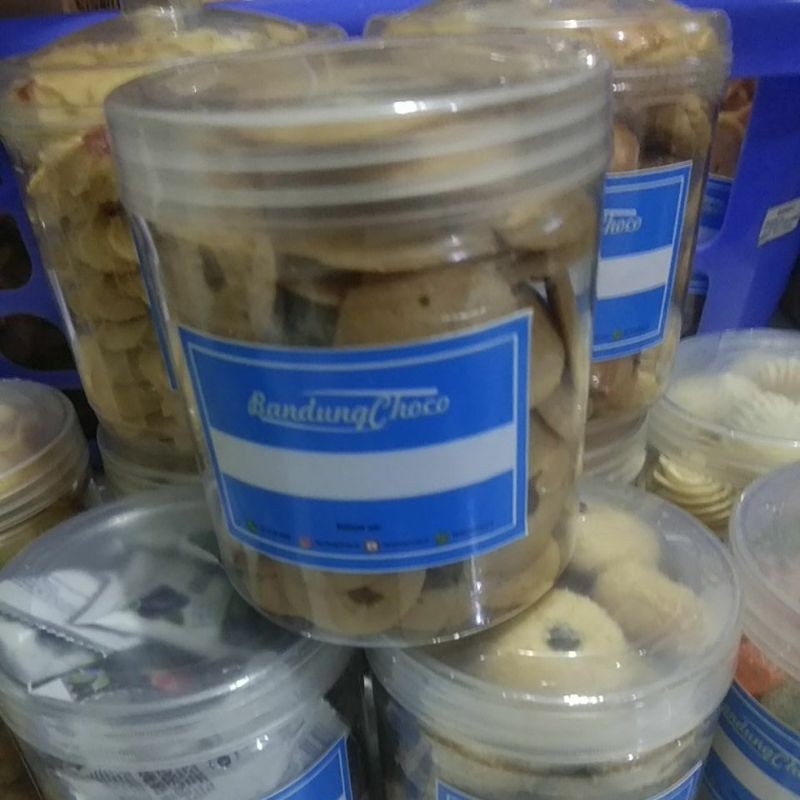 

KUE LEBARAN KUE BOLU KERING KOIN 160GRAM