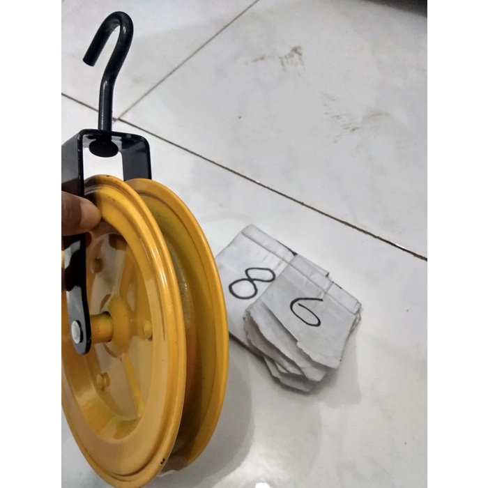 Katrol- Kerekan Timba Kuning Besi Katrol Sumur Roda Penarik Air Pulley -Katrol.