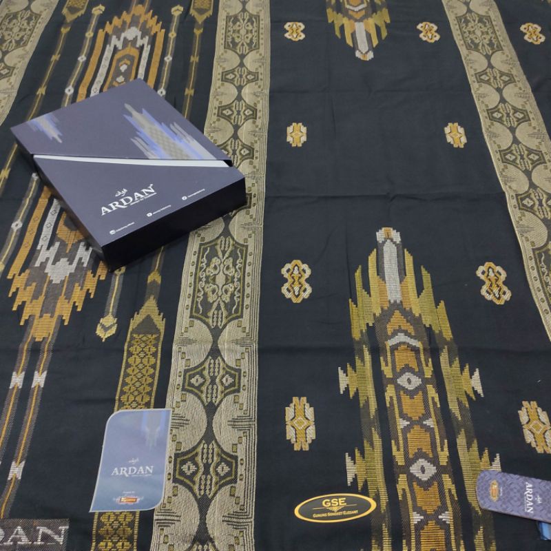 Sarung Ardan GSE Black Edition By Ketjubung Gunung Songket Elegant Motif