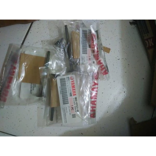 Klep set in ex Yamaha r15 vva Original