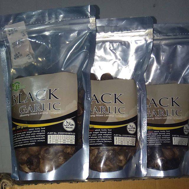 

Bawang Hitam Sragen 250 Gram