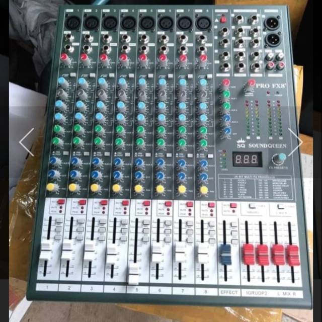Mixer SOUNDQUEEN PRO FX 8 PLUS 8 CHANEL MONO