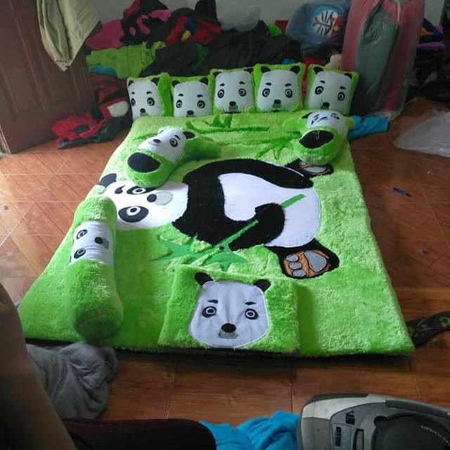 Karpet karakter panda