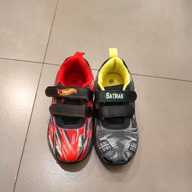 Sepatu bata anak anak