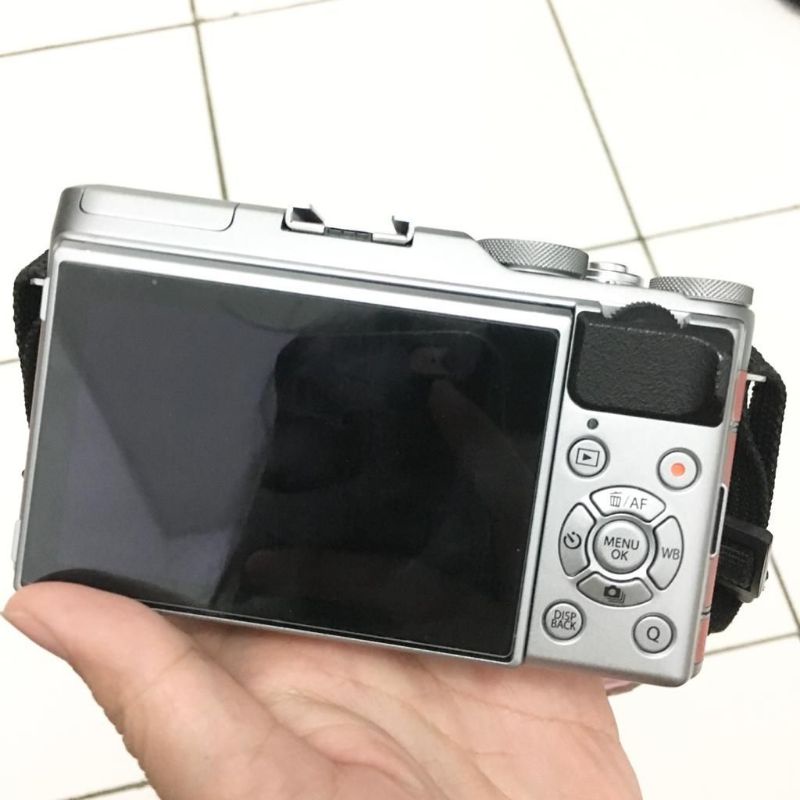 Fujifilm X-A5 Kamera Mirrorless APS-C 24.2MP, Lensa Mount Fujifilm X