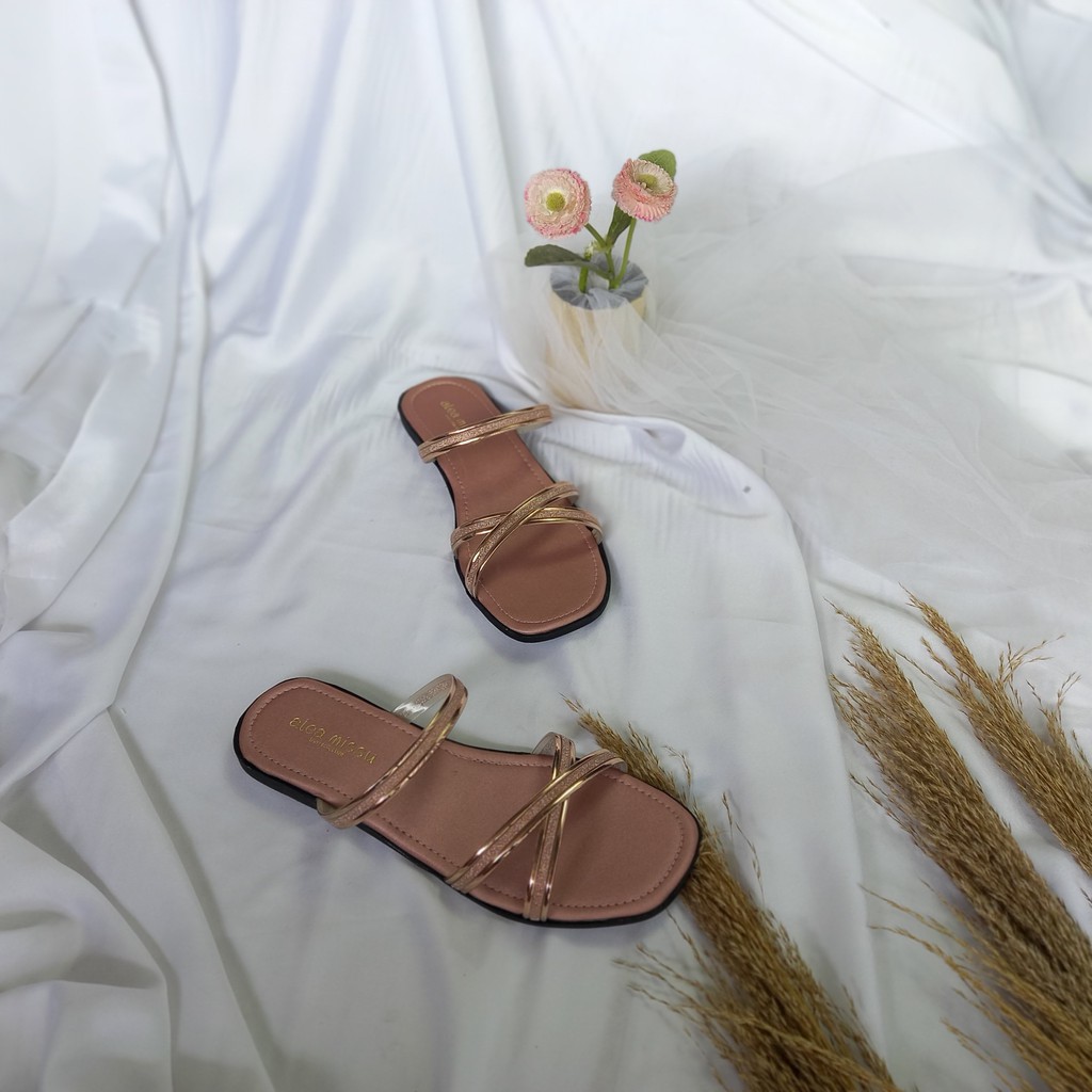 Super SALE !!! | Dahna sandals Tali silang Gliter Flat Sandal by aleamissu