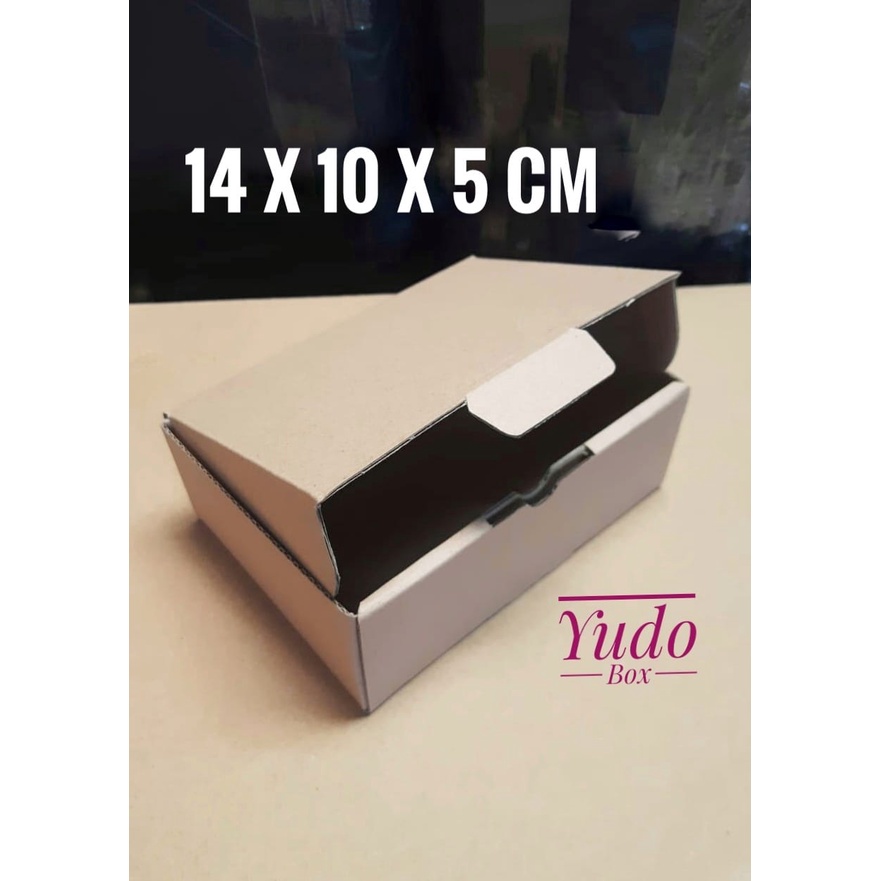 

Kardus karton uk. 14 x 10 x 5 cm...die cut box kotak Souvenir -dll