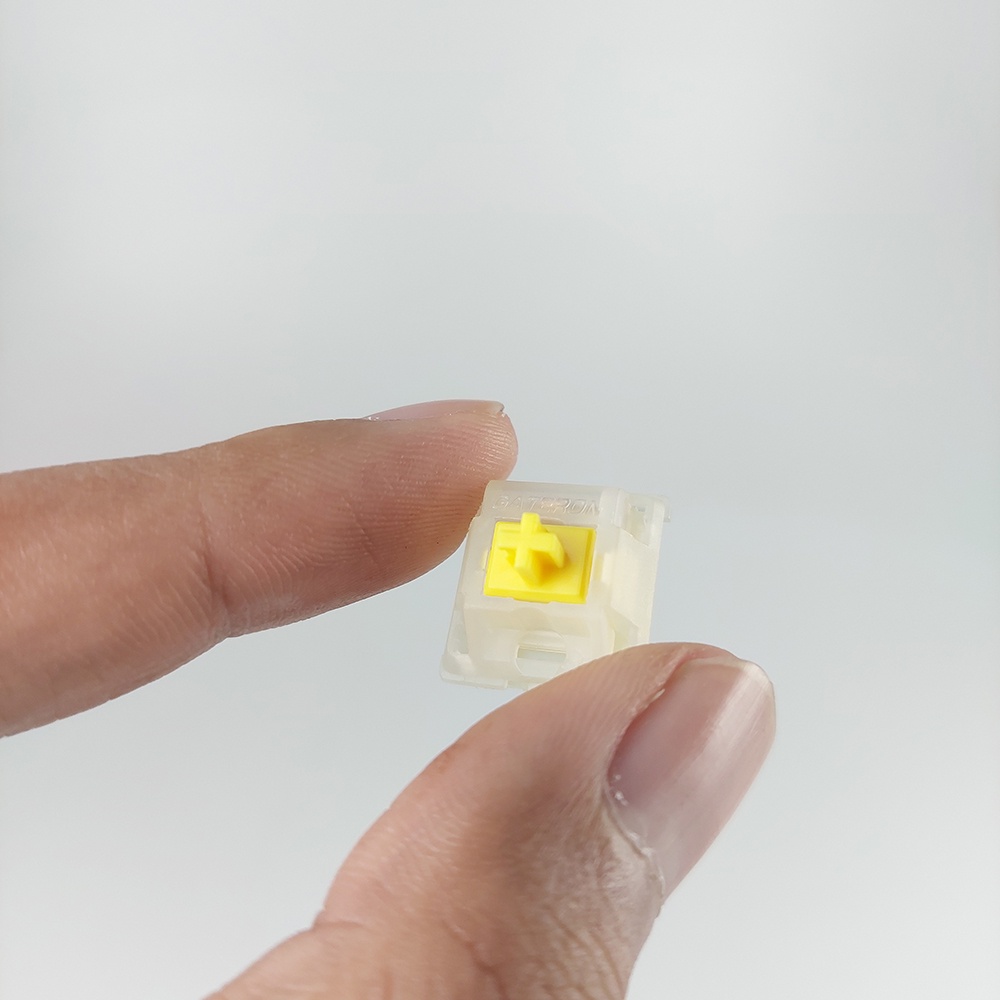 Gateron Milky Yellow Linear Mechanical Switch RGB 63g 1 PCS - V2 - White