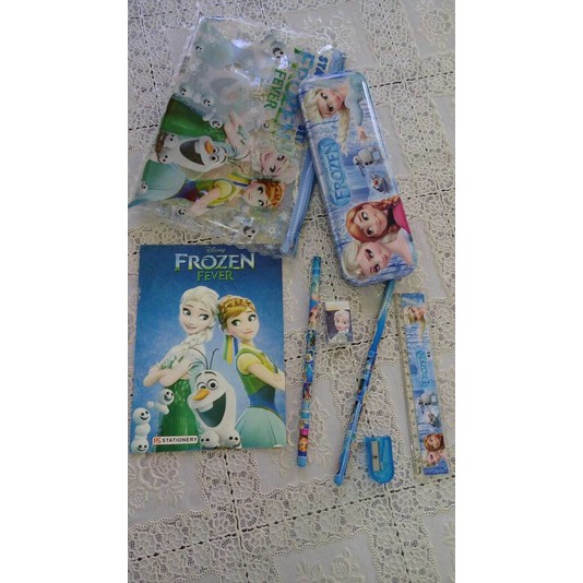 

Paket alat tulis sekolah frozen