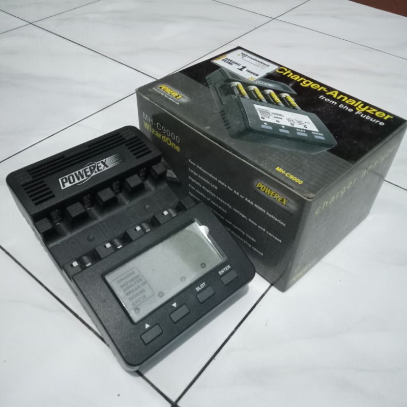 charger Powerex MH C9000