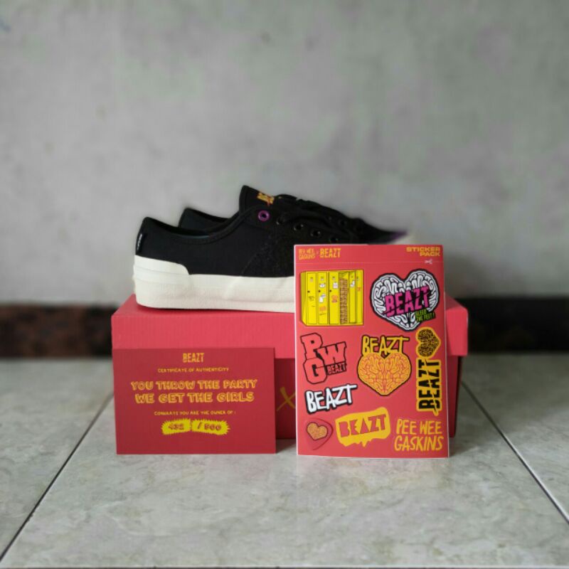 Beazt X PWG (Hullabaloo)