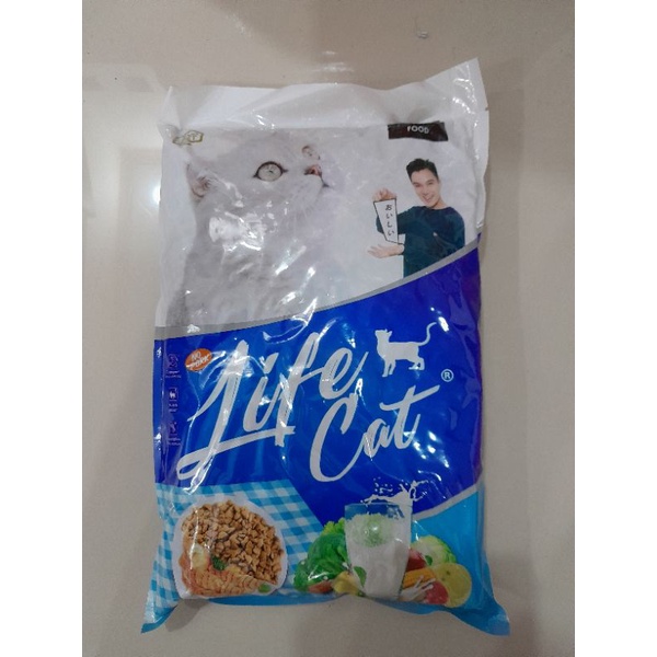 Life Cat / makanan kucing Life cat
